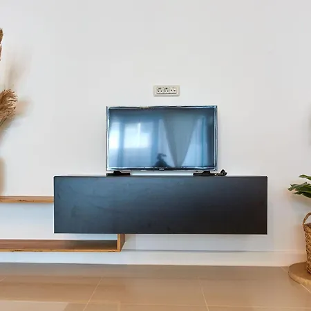 Zev Mediteraneo Năvodari